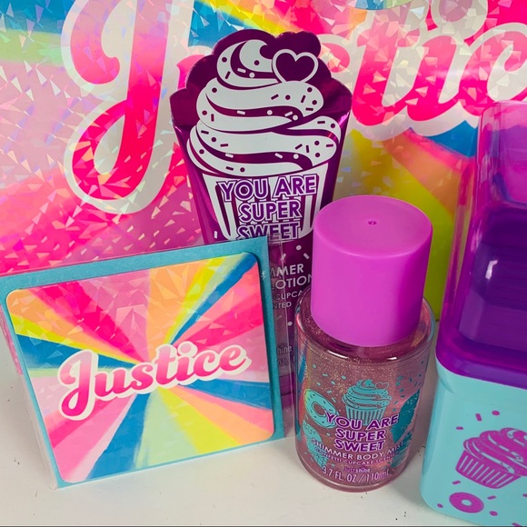 Justice just shine cosmetic gift set cupcake - Picture 2 of 7